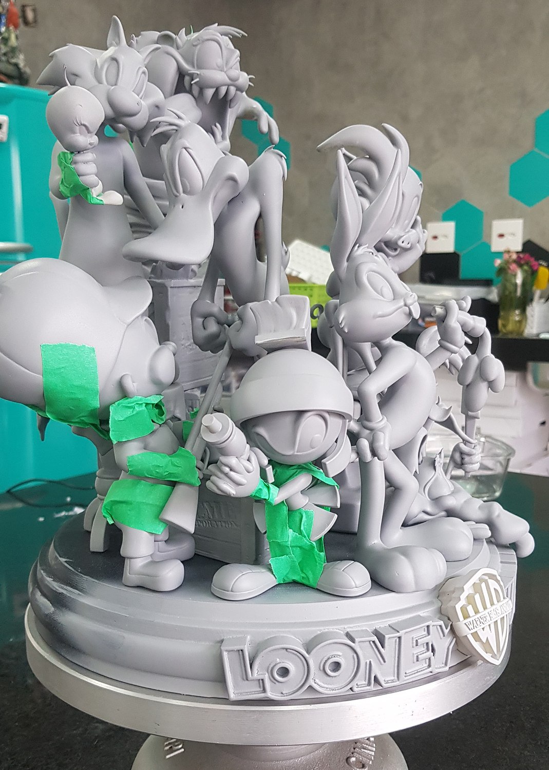 Looney Tunes Diorama with 10 Classic Characters