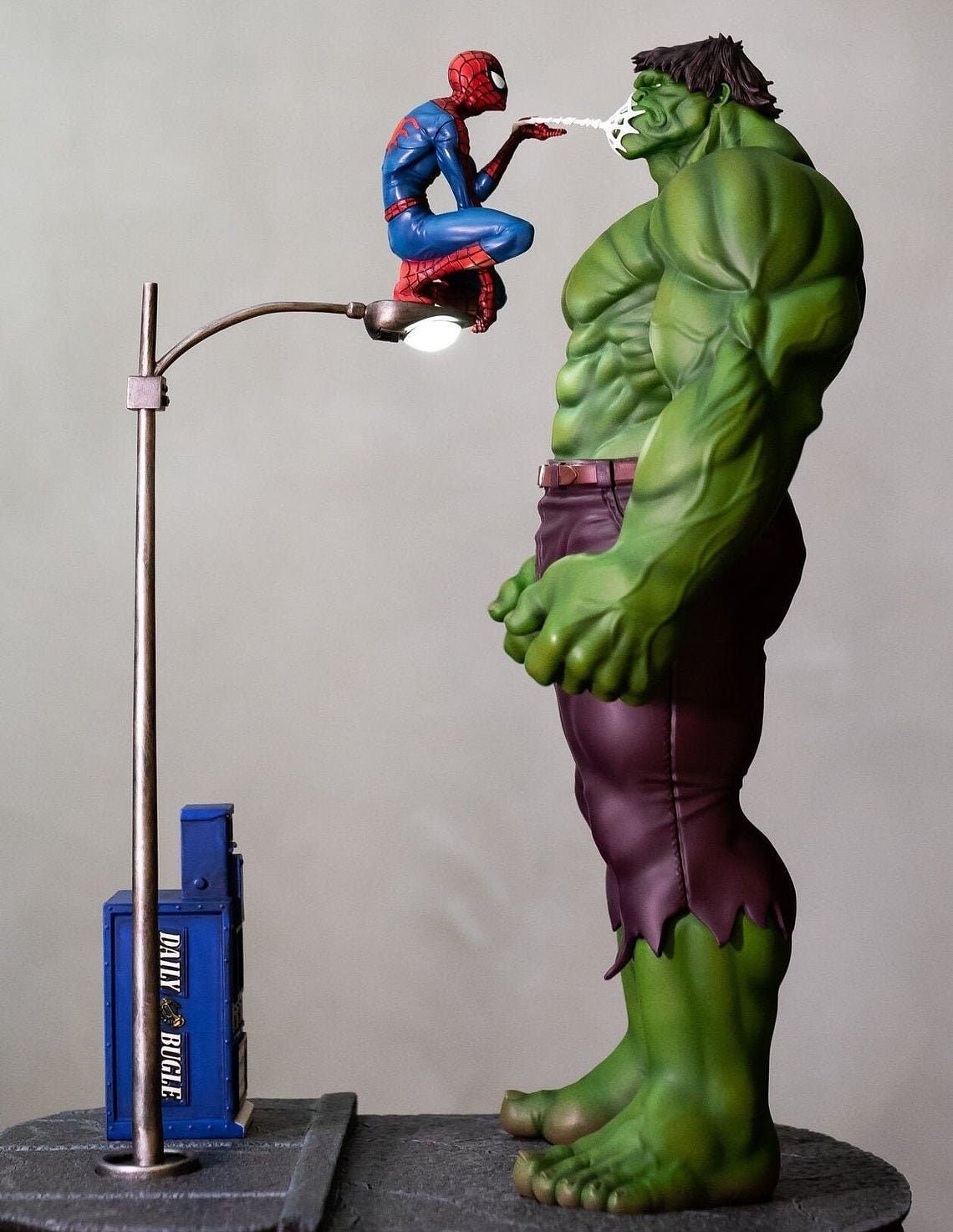 Hulk Vs SpiderMan from Marvel